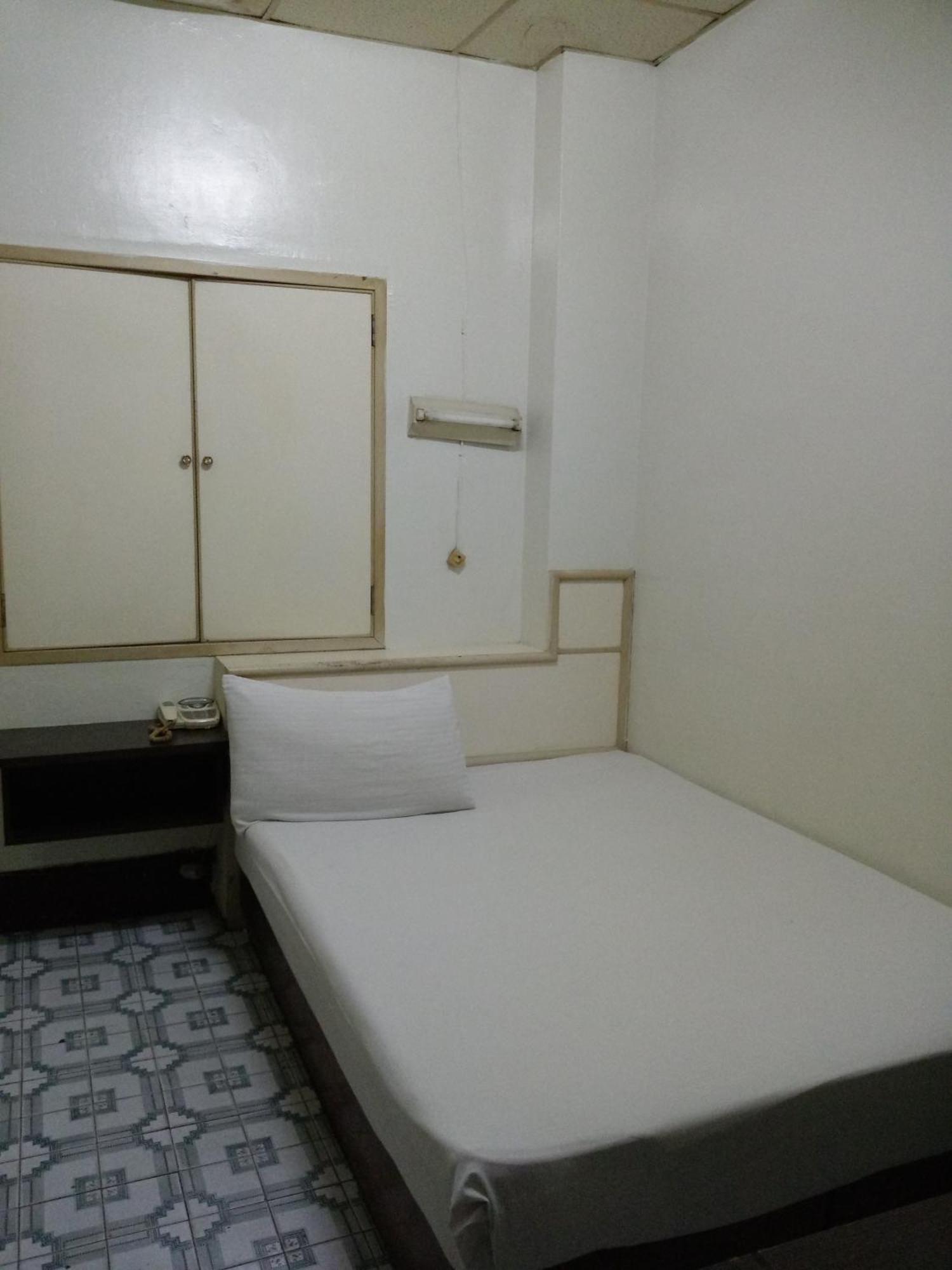 Yongxing Inn Chiayi Buitenkant foto