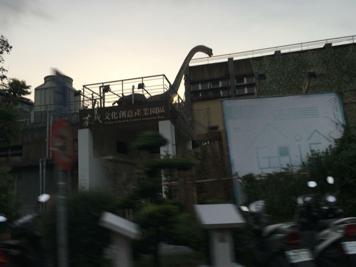 Yongxing Inn Chiayi Buitenkant foto