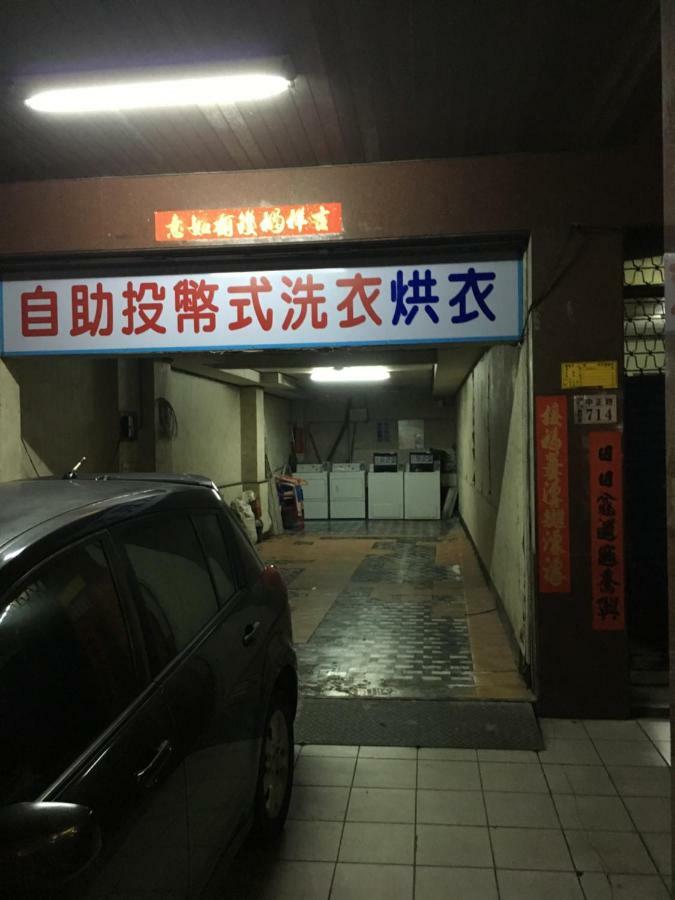 Yongxing Inn Chiayi Buitenkant foto